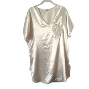 Vintage‎ Val Mode White Lace Trimmed Short Sleeve Knee Length Nightgown S